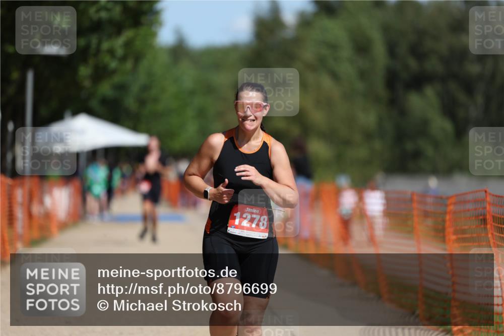 07.09.2025 - 19. Norderstedt Triathlon Michael Strokosch http://msf.ph/oto/8796699 07.09.2025 12:20:11 Laufen 140, 1278 meine-sportfotos.de
