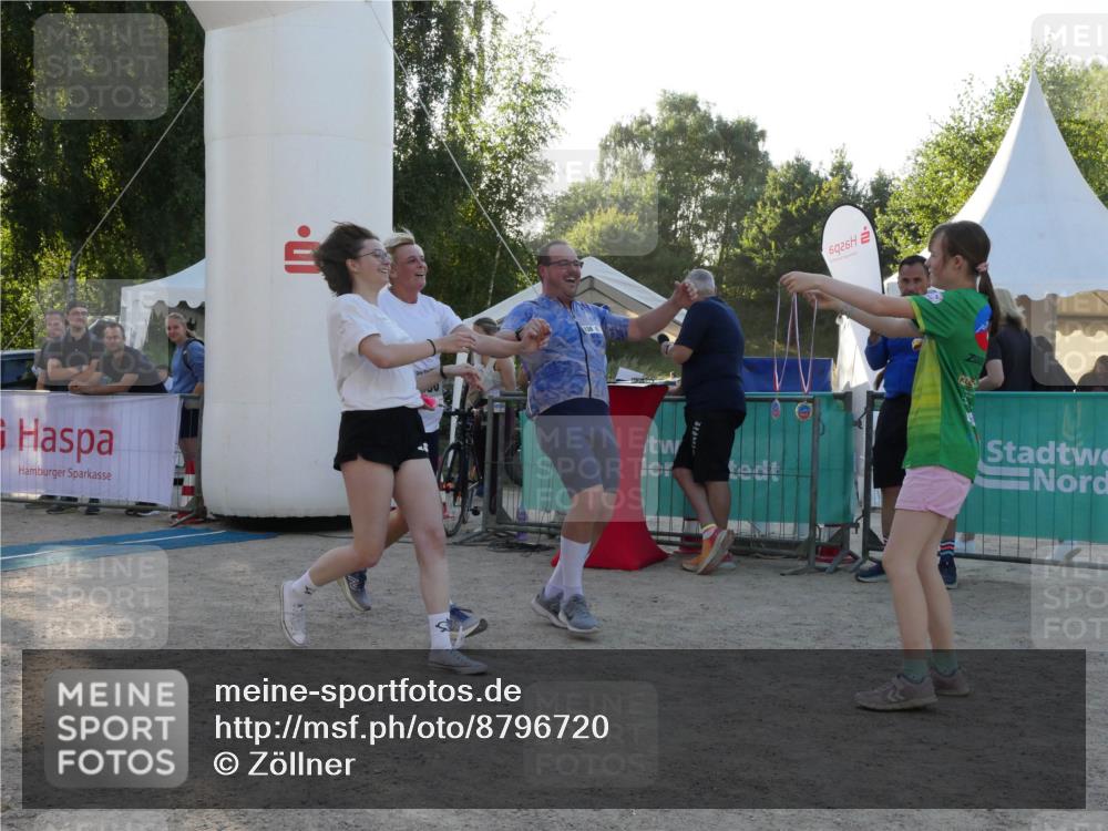 07.09.2025 - 19. Norderstedt Triathlon Zöllner http://msf.ph/oto/8796720 07.09.2025 17:19:27 Ziel 936 meine-sportfotos.de