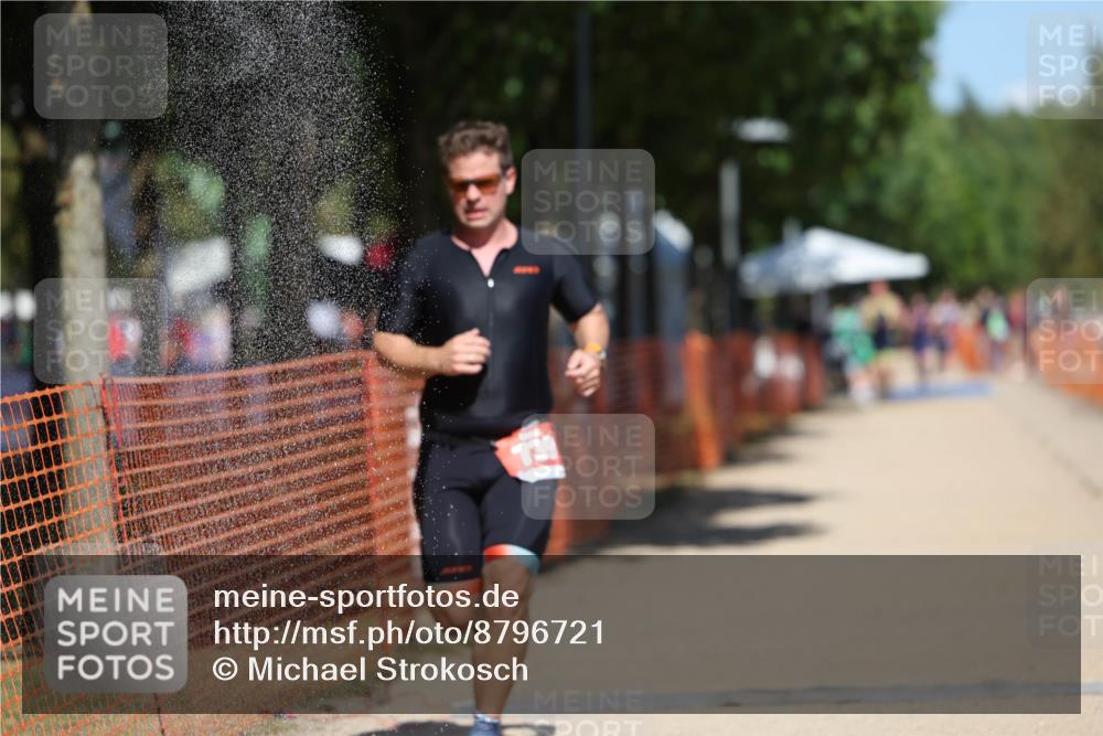 07.09.2025 - 19. Norderstedt Triathlon Michael Strokosch http://msf.ph/oto/8796721 07.09.2025 13:03:33 Laufen 724, 739 meine-sportfotos.de
