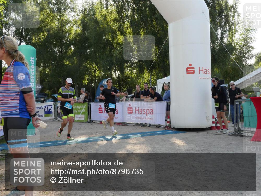07.09.2025 - 19. Norderstedt Triathlon Zöllner http://msf.ph/oto/8796735 07.09.2025 17:19:43 Ziel 397, 1475 meine-sportfotos.de