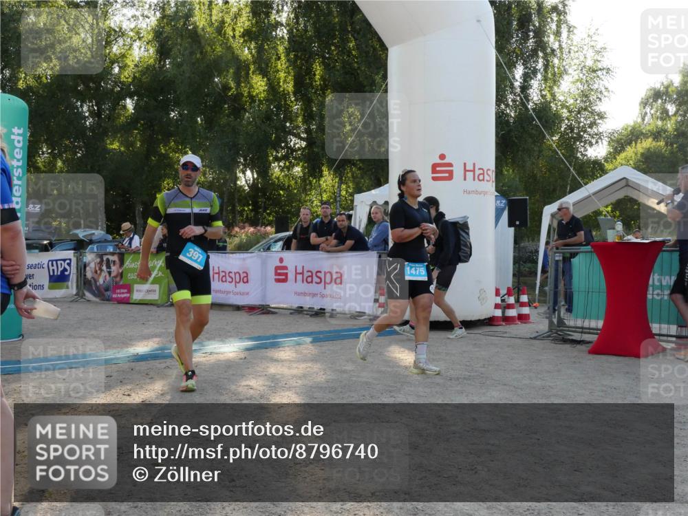 07.09.2025 - 19. Norderstedt Triathlon Zöllner http://msf.ph/oto/8796740 07.09.2025 17:19:44 Ziel 397, 1475 meine-sportfotos.de