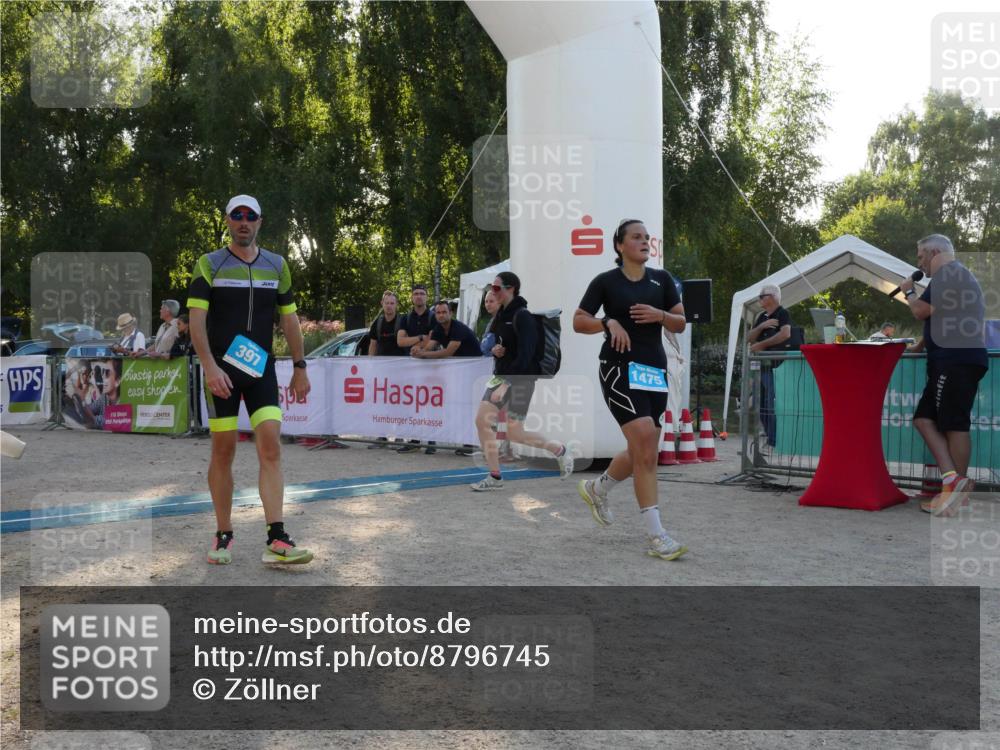 07.09.2025 - 19. Norderstedt Triathlon Zöllner http://msf.ph/oto/8796745 07.09.2025 17:19:44 Ziel 397, 1475 meine-sportfotos.de