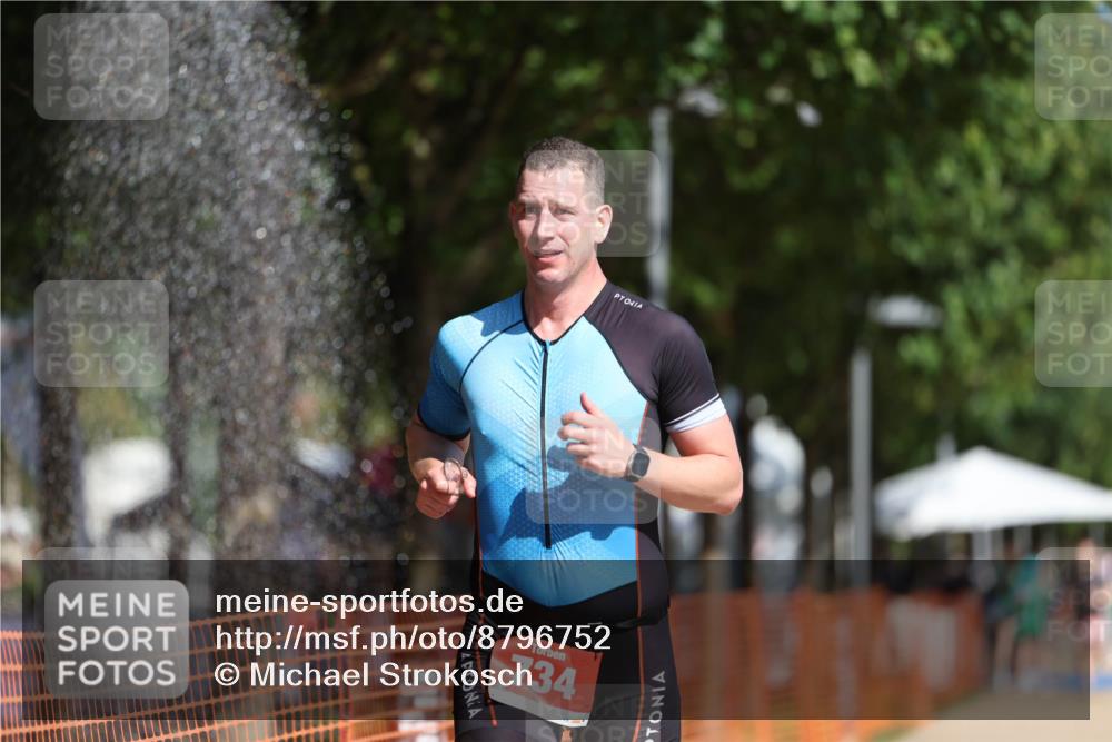 07.09.2025 - 19. Norderstedt Triathlon Michael Strokosch http://msf.ph/oto/8796752 07.09.2025 11:55:31 Laufen 228, 734, 1164, 1173 meine-sportfotos.de
