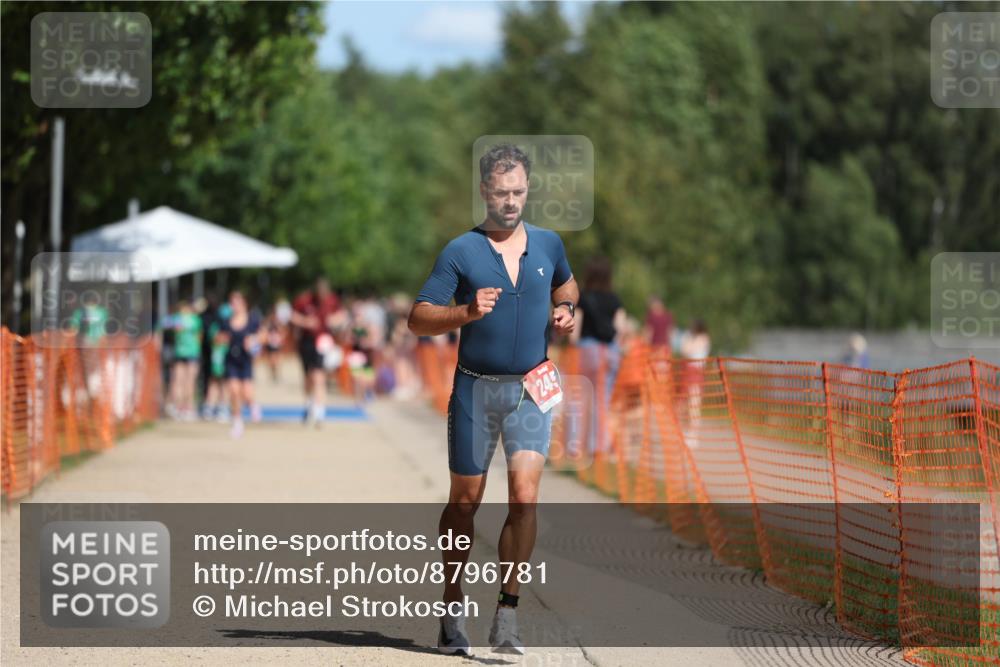 07.09.2025 - 19. Norderstedt Triathlon Michael Strokosch http://msf.ph/oto/8796781 07.09.2025 12:20:40 Laufen 245 meine-sportfotos.de