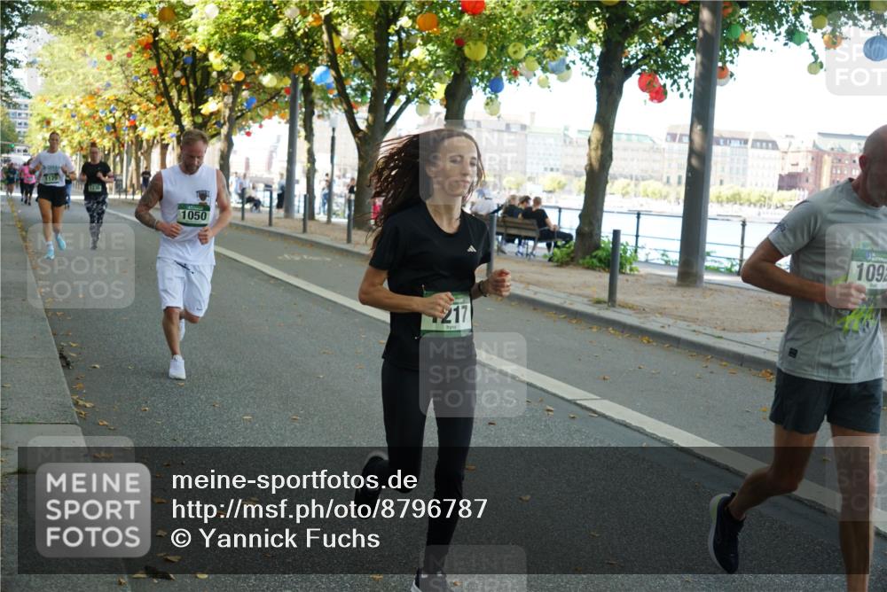 07.09.2025 - BARMER Alsterlauf Yannick Fuchs http://msf.ph/oto/8796787 07.09.2025 11:44:53 Laufen 1120, 1050, 217, 1092 meine-sportfotos.de