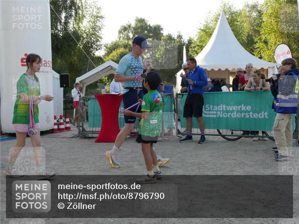 07.09.2025 - 19. Norderstedt Triathlon Zöllner http://msf.ph/oto/8796790 07.09.2025 17:20:18 Ziel 405 meine-sportfotos.de