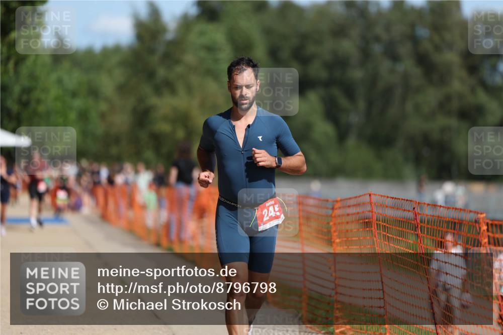 07.09.2025 - 19. Norderstedt Triathlon Michael Strokosch http://msf.ph/oto/8796798 07.09.2025 12:20:41 Laufen 245 meine-sportfotos.de