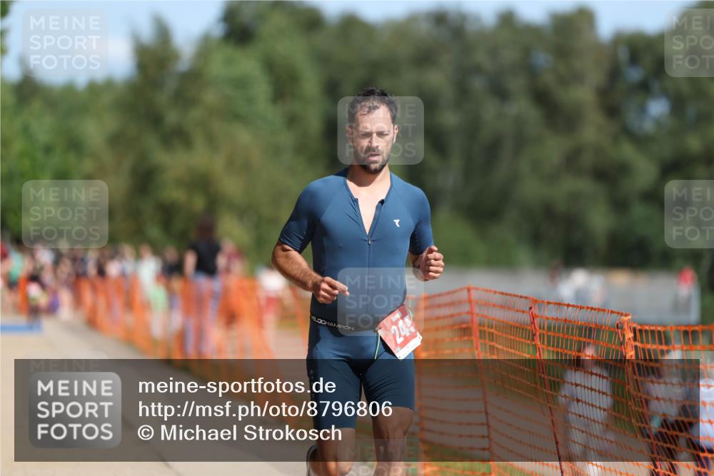 07.09.2025 - 19. Norderstedt Triathlon Michael Strokosch http://msf.ph/oto/8796806 07.09.2025 12:20:42 Laufen 245 meine-sportfotos.de