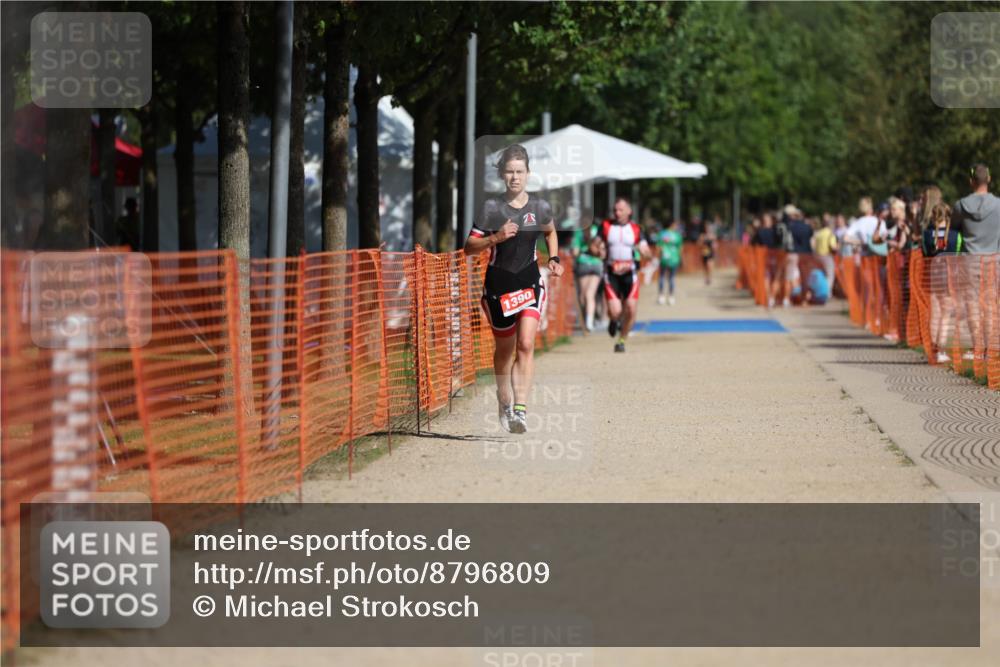 07.09.2025 - 19. Norderstedt Triathlon Michael Strokosch http://msf.ph/oto/8796809 07.09.2025 11:55:42 Laufen 1390 meine-sportfotos.de