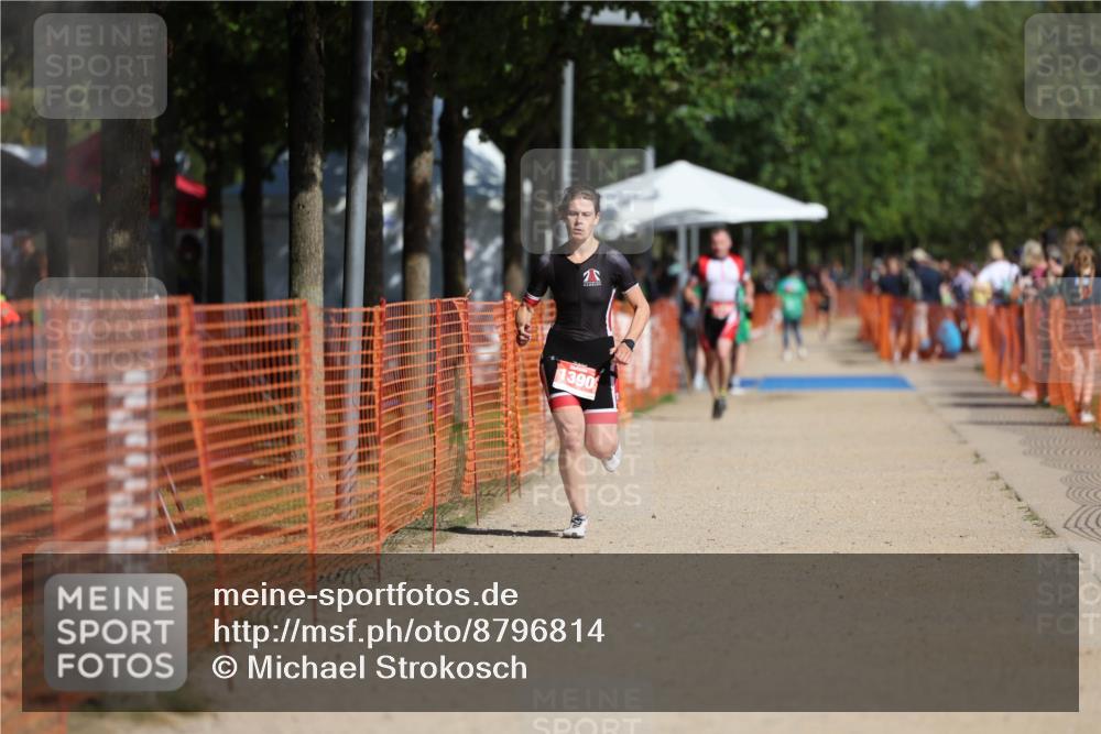 07.09.2025 - 19. Norderstedt Triathlon Michael Strokosch http://msf.ph/oto/8796814 07.09.2025 11:55:43 Laufen 1390 meine-sportfotos.de