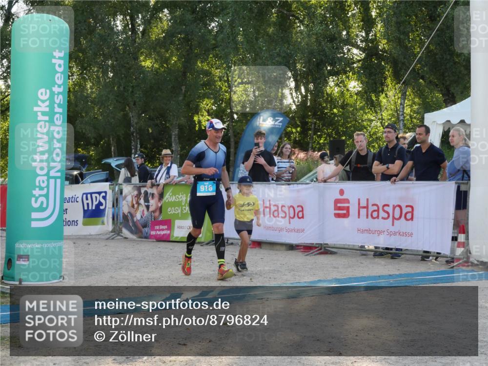 07.09.2025 - 19. Norderstedt Triathlon Zöllner http://msf.ph/oto/8796824 07.09.2025 17:20:46 Ziel 916 meine-sportfotos.de