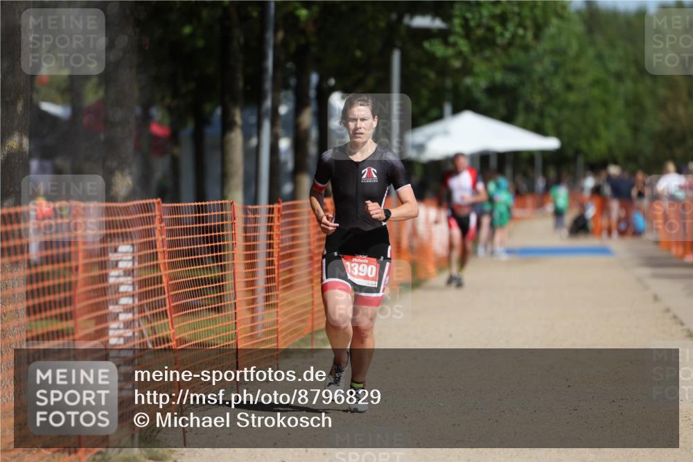 07.09.2025 - 19. Norderstedt Triathlon Michael Strokosch http://msf.ph/oto/8796829 07.09.2025 11:55:46 Laufen 1390 meine-sportfotos.de