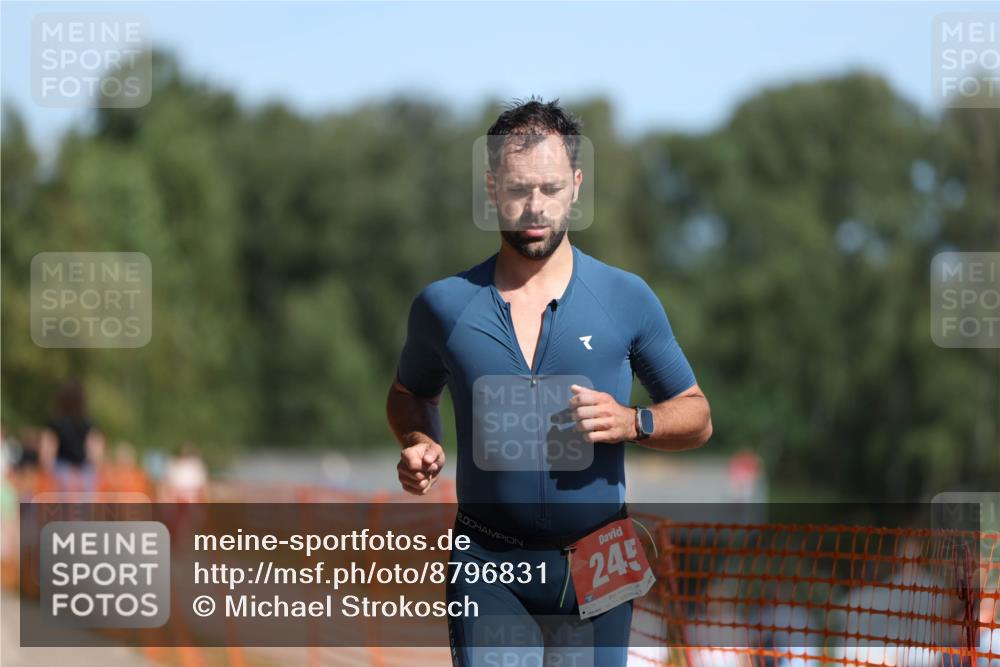 07.09.2025 - 19. Norderstedt Triathlon Michael Strokosch http://msf.ph/oto/8796831 07.09.2025 12:20:43 Laufen 245 meine-sportfotos.de