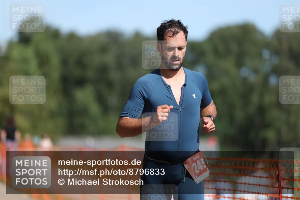 07.09.2025 - 19. Norderstedt Triathlon Michael Strokosch http://msf.ph/oto/8796833 07.09.2025 12:20:43 Laufen 245 meine-sportfotos.de