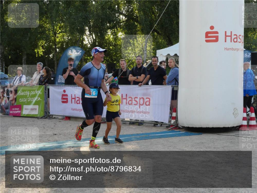 07.09.2025 - 19. Norderstedt Triathlon Zöllner http://msf.ph/oto/8796834 07.09.2025 17:20:46 Ziel 916 meine-sportfotos.de