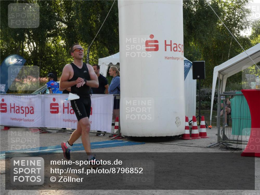 07.09.2025 - 19. Norderstedt Triathlon Zöllner http://msf.ph/oto/8796852 07.09.2025 17:21:07 Ziel 893 meine-sportfotos.de