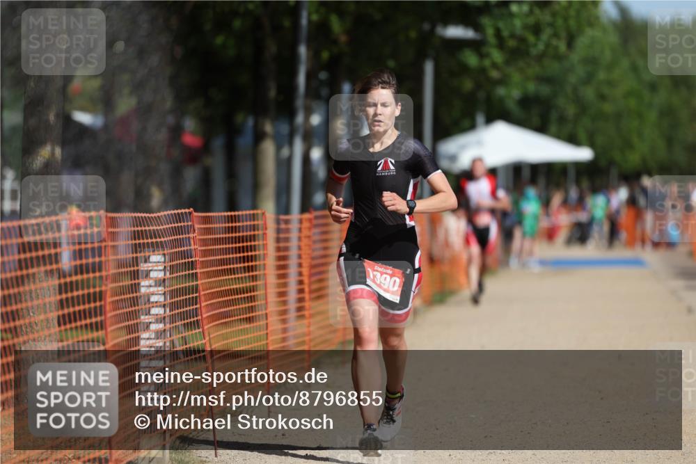 07.09.2025 - 19. Norderstedt Triathlon Michael Strokosch http://msf.ph/oto/8796855 07.09.2025 11:55:47 Laufen 1390 meine-sportfotos.de