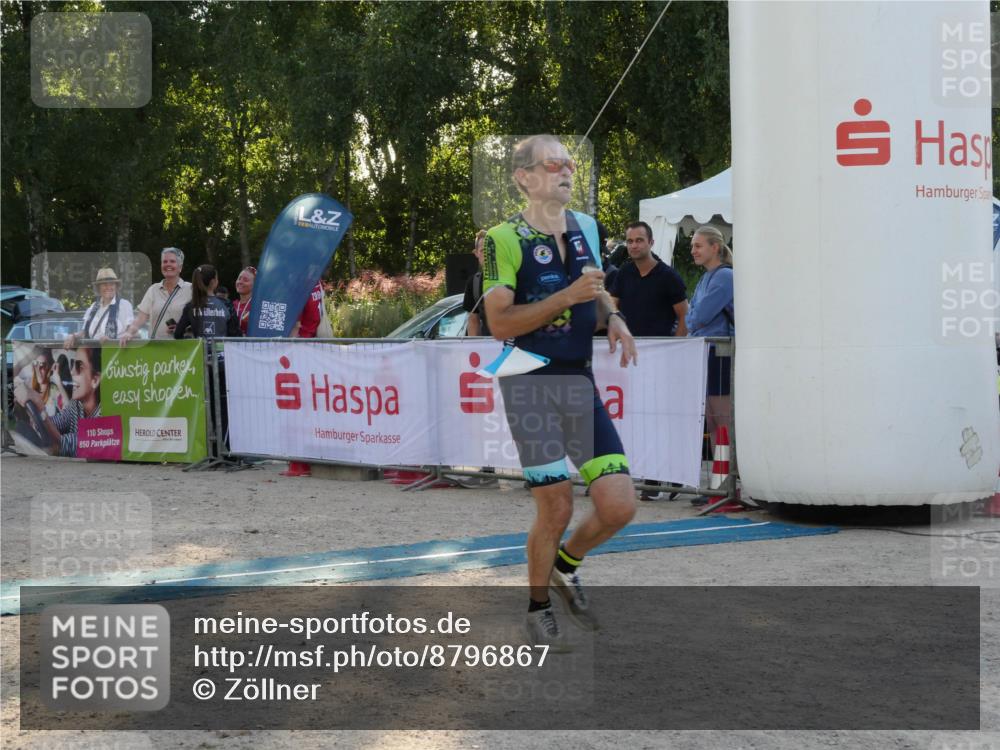 07.09.2025 - 19. Norderstedt Triathlon Zöllner http://msf.ph/oto/8796867 07.09.2025 17:22:18 Ziel 923 meine-sportfotos.de