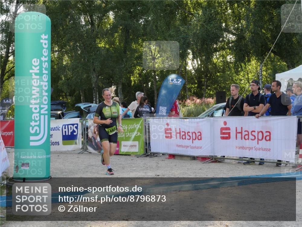 07.09.2025 - 19. Norderstedt Triathlon Zöllner http://msf.ph/oto/8796873 07.09.2025 17:22:24 Ziel 923, 1482 meine-sportfotos.de