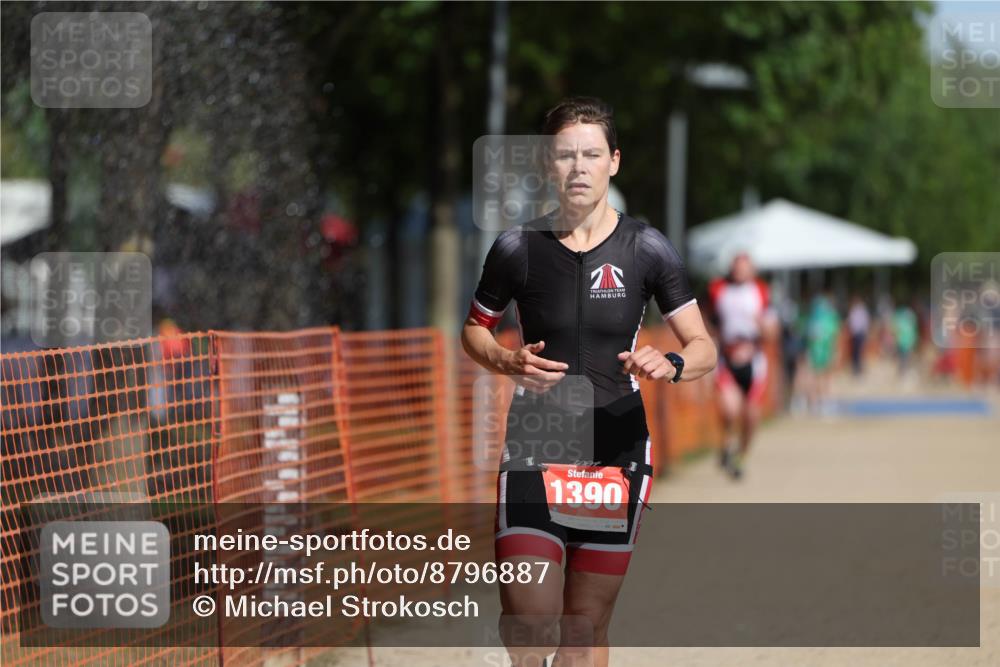 07.09.2025 - 19. Norderstedt Triathlon Michael Strokosch http://msf.ph/oto/8796887 07.09.2025 11:55:48 Laufen 1390 meine-sportfotos.de