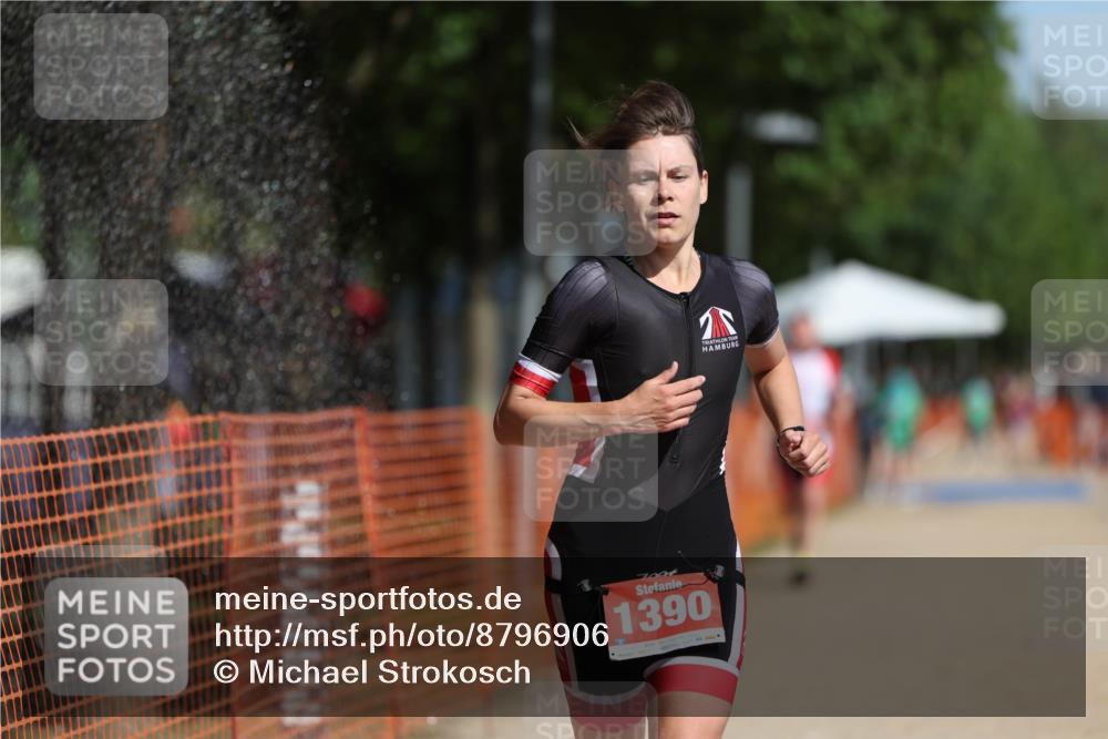 07.09.2025 - 19. Norderstedt Triathlon Michael Strokosch http://msf.ph/oto/8796906 07.09.2025 11:55:49 Laufen 1236, 1390 meine-sportfotos.de