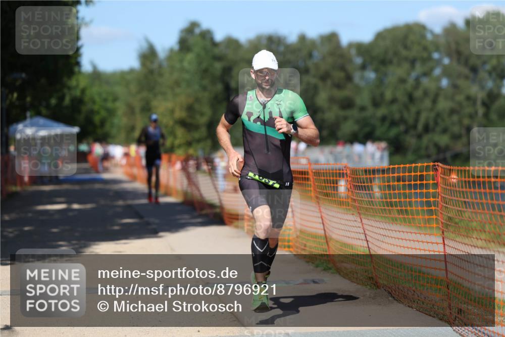 07.09.2025 - 19. Norderstedt Triathlon Michael Strokosch http://msf.ph/oto/8796921 07.09.2025 14:40:51 Laufen 988, 1037 meine-sportfotos.de