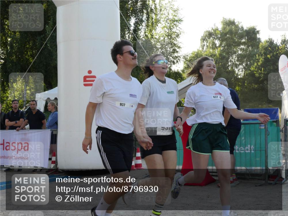07.09.2025 - 19. Norderstedt Triathlon Zöllner http://msf.ph/oto/8796930 07.09.2025 17:22:38 Ziel 937 meine-sportfotos.de