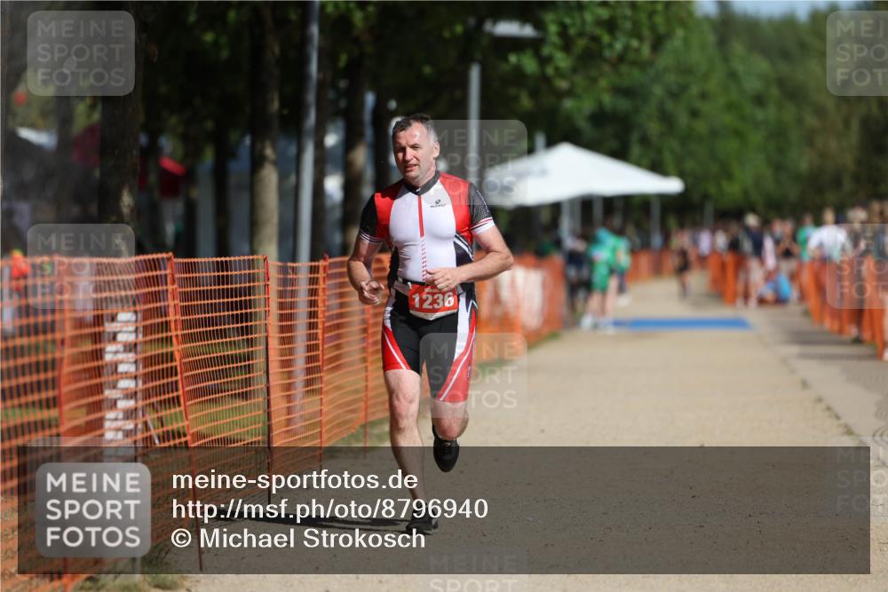 07.09.2025 - 19. Norderstedt Triathlon Michael Strokosch http://msf.ph/oto/8796940 07.09.2025 11:55:54 Laufen 1236 meine-sportfotos.de
