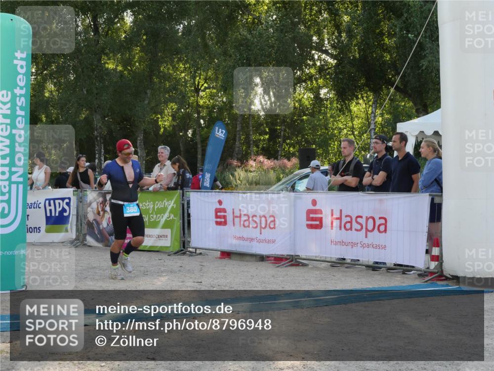 07.09.2025 - 19. Norderstedt Triathlon Zöllner http://msf.ph/oto/8796948 07.09.2025 17:23:52 Ziel 380 meine-sportfotos.de