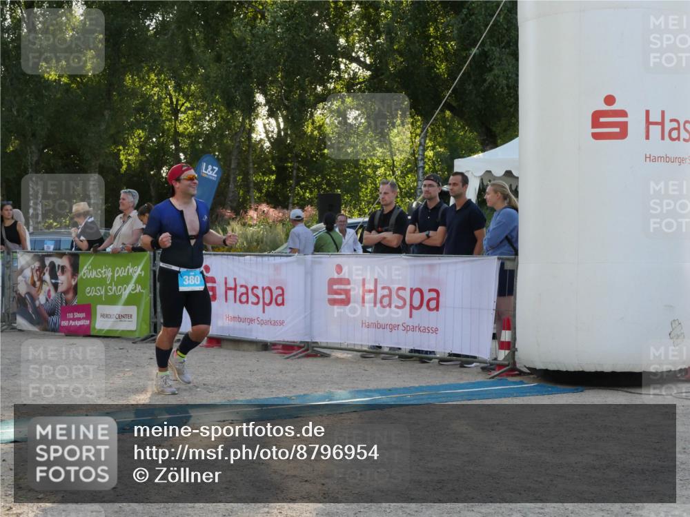 07.09.2025 - 19. Norderstedt Triathlon Zöllner http://msf.ph/oto/8796954 07.09.2025 17:23:53 Ziel 380 meine-sportfotos.de