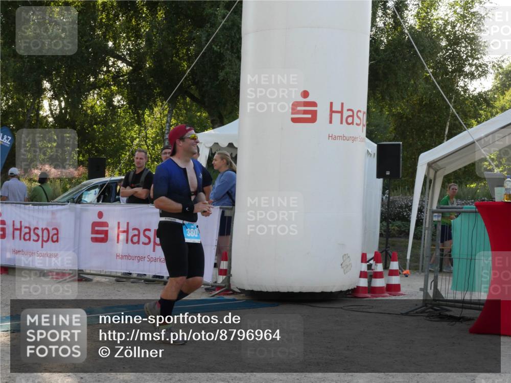 07.09.2025 - 19. Norderstedt Triathlon Zöllner http://msf.ph/oto/8796964 07.09.2025 17:23:54 Ziel 380 meine-sportfotos.de