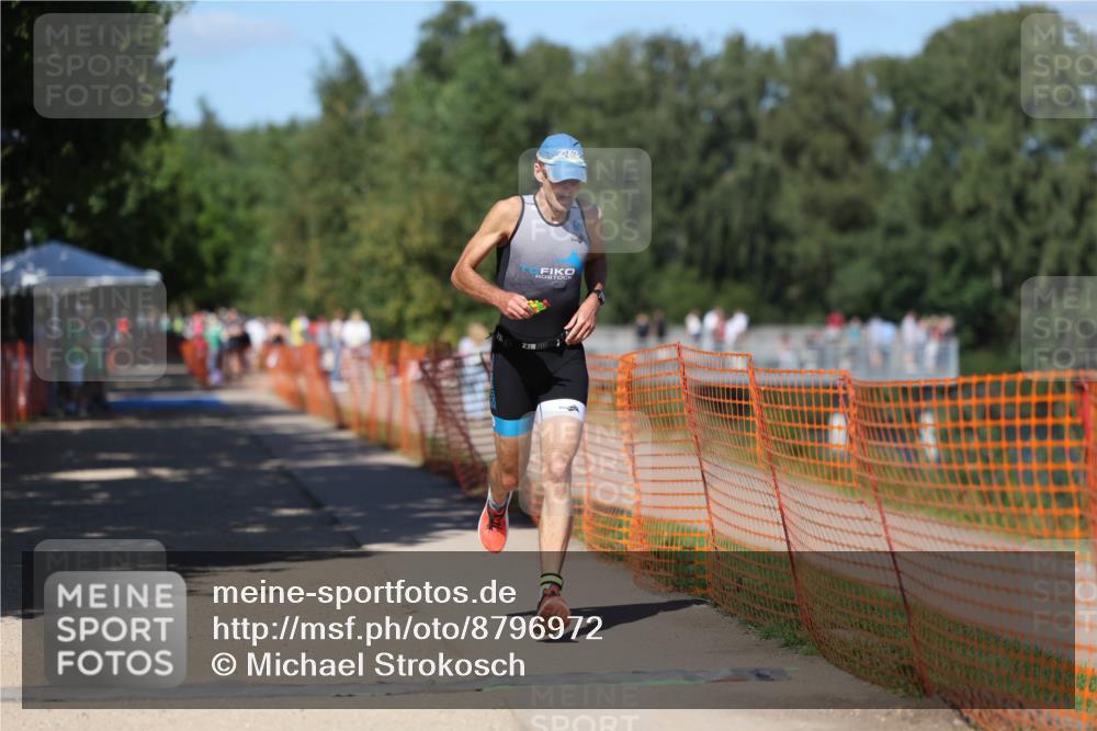 07.09.2025 - 19. Norderstedt Triathlon Michael Strokosch http://msf.ph/oto/8796972 07.09.2025 14:40:56 Laufen 988 meine-sportfotos.de