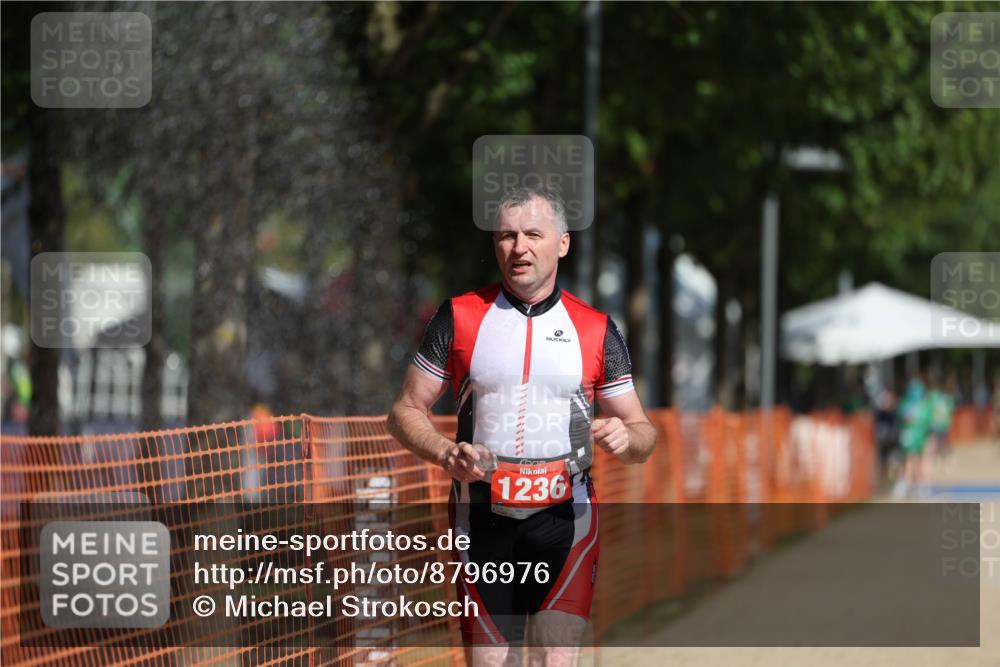 07.09.2025 - 19. Norderstedt Triathlon Michael Strokosch http://msf.ph/oto/8796976 07.09.2025 11:55:56 Laufen 1236 meine-sportfotos.de