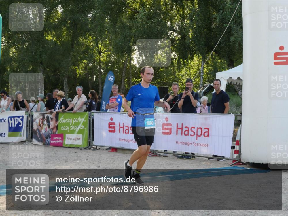 07.09.2025 - 19. Norderstedt Triathlon Zöllner http://msf.ph/oto/8796986 07.09.2025 17:24:38 Ziel 890 meine-sportfotos.de