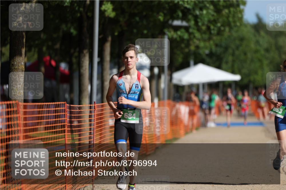 07.09.2025 - 19. Norderstedt Triathlon Michael Strokosch http://msf.ph/oto/8796994 07.09.2025 10:53:31 Laufen 653, 684 meine-sportfotos.de