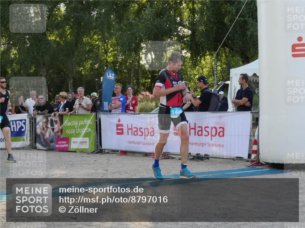 07.09.2025 - 19. Norderstedt Triathlon Zöllner http://msf.ph/oto/8797016 07.09.2025 17:26:04 Ziel 871, 1464 meine-sportfotos.de
