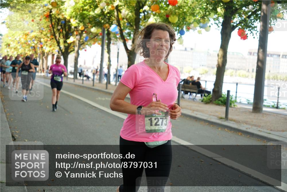 07.09.2025 - BARMER Alsterlauf Yannick Fuchs http://msf.ph/oto/8797031 07.09.2025 11:45:08 Laufen 1273 meine-sportfotos.de