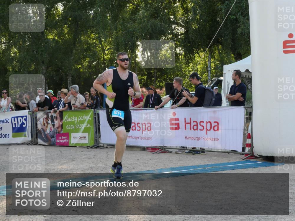 07.09.2025 - 19. Norderstedt Triathlon Zöllner http://msf.ph/oto/8797032 07.09.2025 17:26:05 Ziel 871, 944, 1464 meine-sportfotos.de