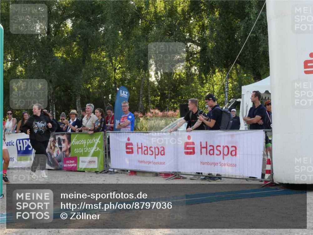 07.09.2025 - 19. Norderstedt Triathlon Zöllner http://msf.ph/oto/8797036 07.09.2025 17:26:08 Ziel 871, 944, 1464 meine-sportfotos.de