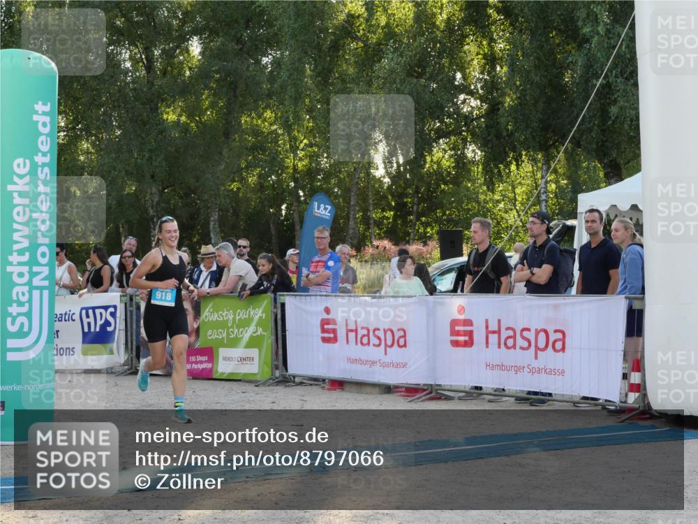 07.09.2025 - 19. Norderstedt Triathlon Zöllner http://msf.ph/oto/8797066 07.09.2025 17:27:18 Ziel 918 meine-sportfotos.de