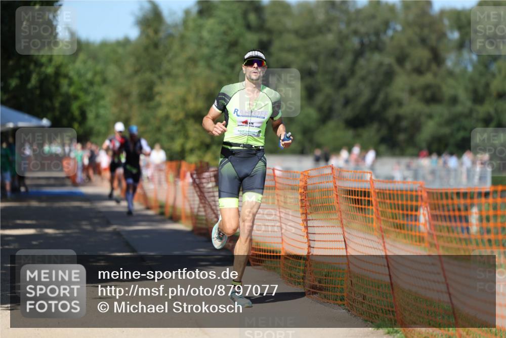 07.09.2025 - 19. Norderstedt Triathlon Michael Strokosch http://msf.ph/oto/8797077 07.09.2025 14:41:33 Laufen 1469 meine-sportfotos.de