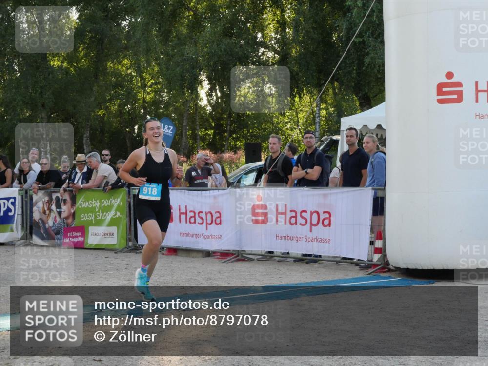 07.09.2025 - 19. Norderstedt Triathlon Zöllner http://msf.ph/oto/8797078 07.09.2025 17:27:19 Ziel 918 meine-sportfotos.de