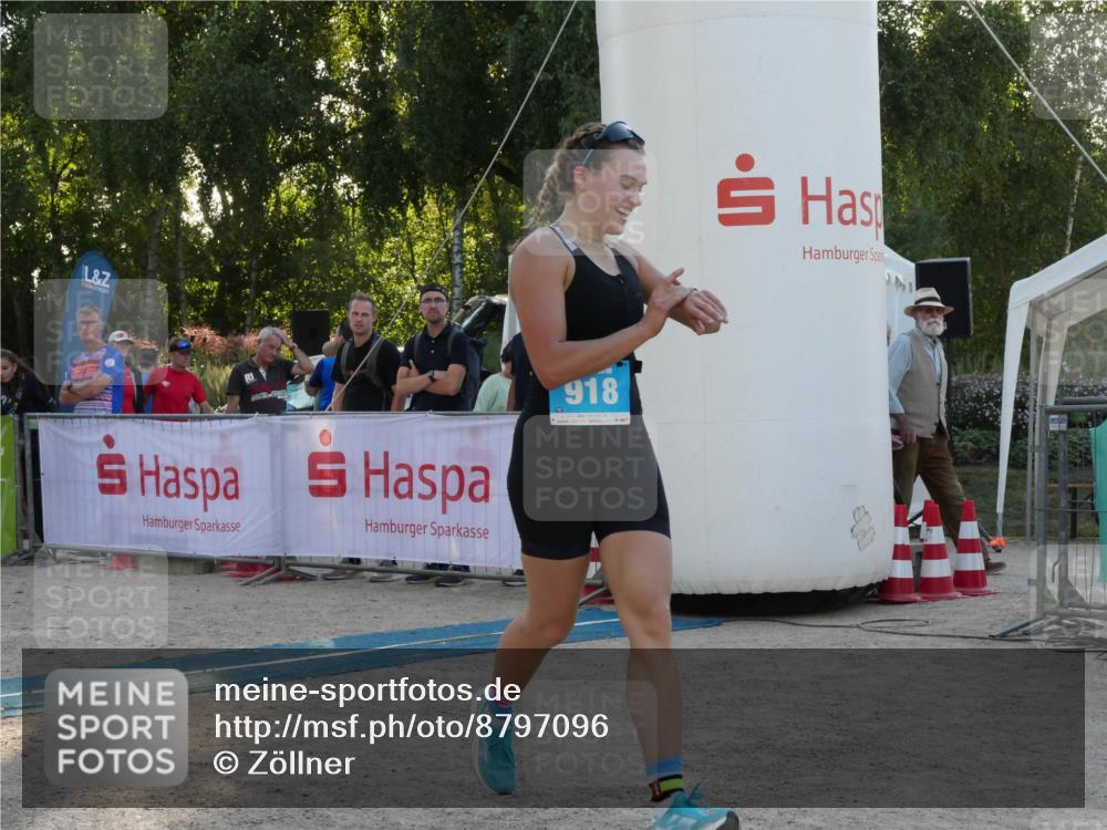 07.09.2025 - 19. Norderstedt Triathlon Zöllner http://msf.ph/oto/8797096 07.09.2025 17:27:20 Ziel 918 meine-sportfotos.de