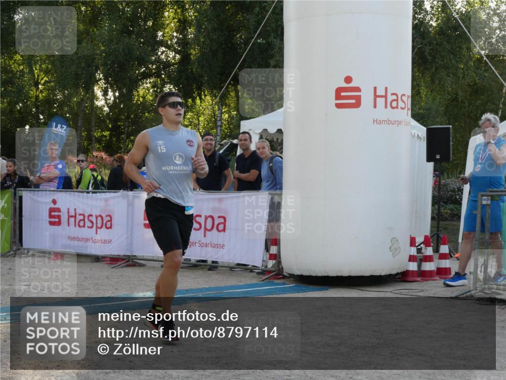 07.09.2025 - 19. Norderstedt Triathlon Zöllner http://msf.ph/oto/8797114 07.09.2025 17:28:26 Ziel 378 meine-sportfotos.de