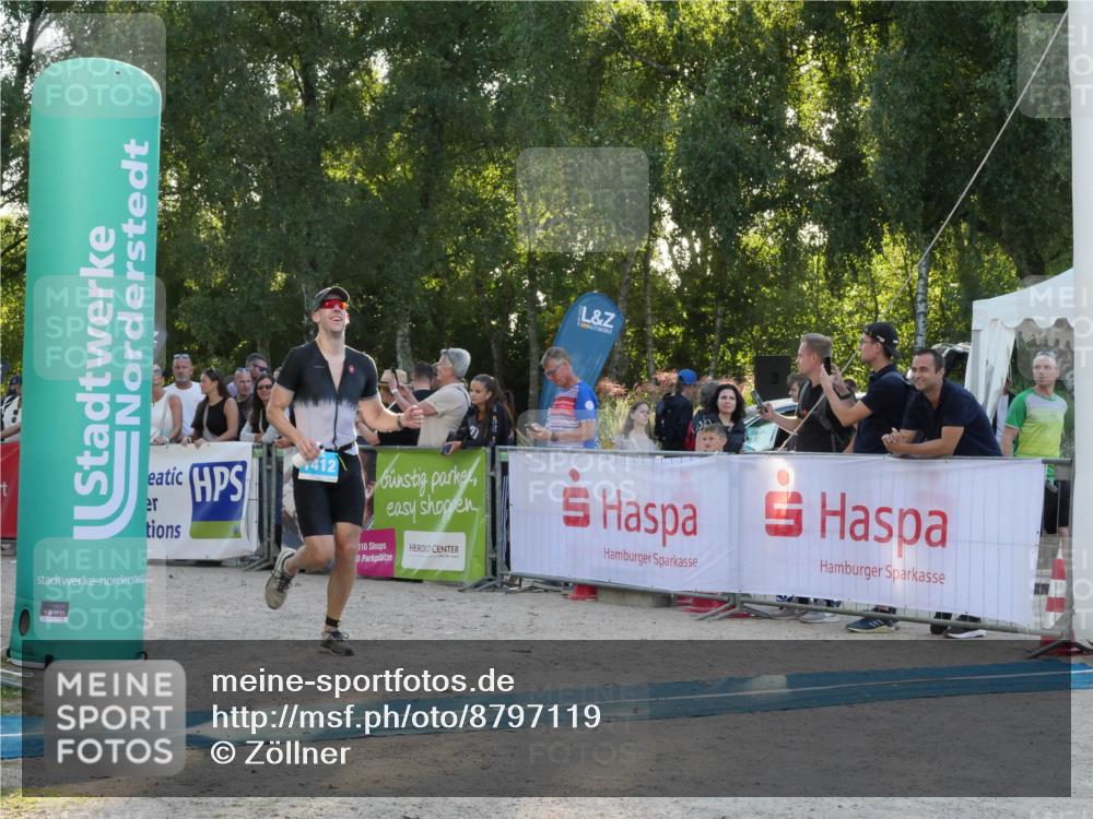 07.09.2025 - 19. Norderstedt Triathlon Zöllner http://msf.ph/oto/8797119 07.09.2025 17:28:53 Ziel 1412 meine-sportfotos.de