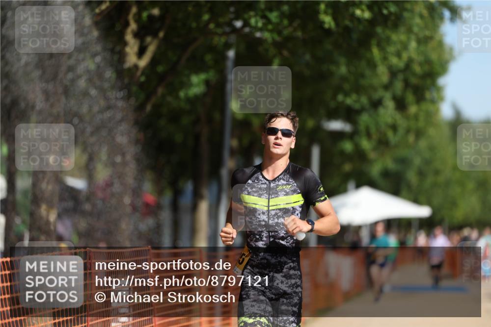 07.09.2025 - 19. Norderstedt Triathlon Michael Strokosch http://msf.ph/oto/8797121 07.09.2025 11:56:28 Laufen 1155, 1175 meine-sportfotos.de
