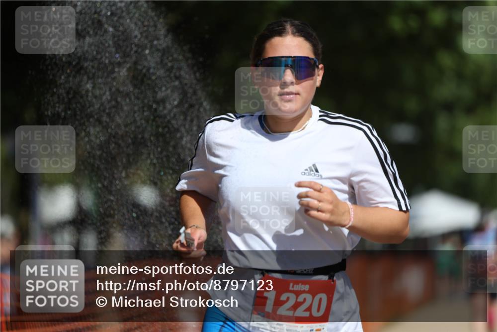 07.09.2025 - 19. Norderstedt Triathlon Michael Strokosch http://msf.ph/oto/8797123 07.09.2025 12:21:17 Laufen 233, 845, 1220 meine-sportfotos.de