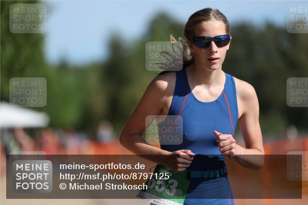 07.09.2025 - 19. Norderstedt Triathlon Michael Strokosch http://msf.ph/oto/8797125 07.09.2025 10:53:35 Laufen 653, 684 meine-sportfotos.de