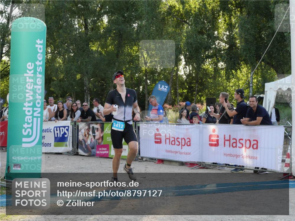 07.09.2025 - 19. Norderstedt Triathlon Zöllner http://msf.ph/oto/8797127 07.09.2025 17:28:54 Ziel 1412 meine-sportfotos.de