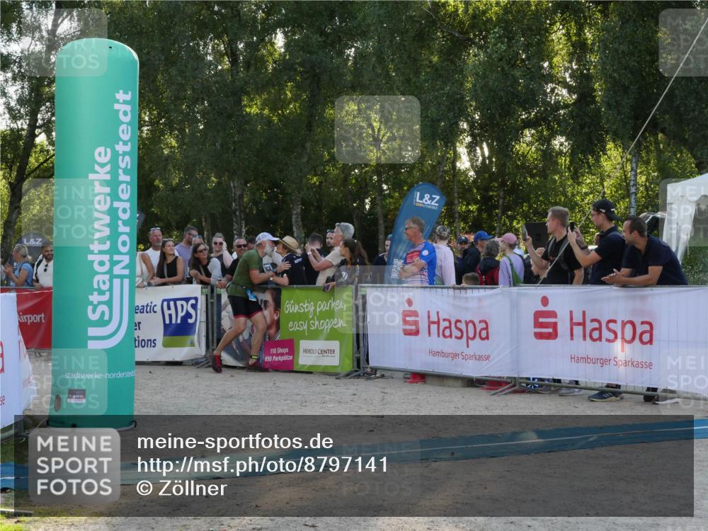 07.09.2025 - 19. Norderstedt Triathlon Zöllner http://msf.ph/oto/8797141 07.09.2025 17:29:05 Ziel 421 meine-sportfotos.de